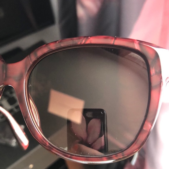 Alexander McQueen - Picture 4 of 8